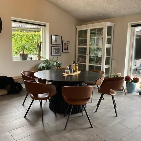 Hyggeligt Hus. 别墅 霍尔斯特布罗